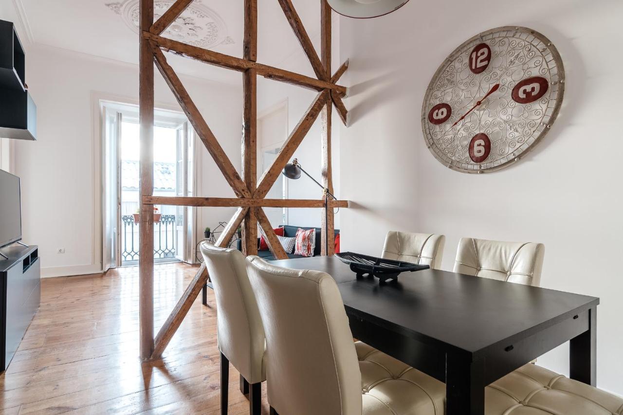 Elegant 3 Bedroom Flat With View In Principe Real Lisboa Extérieur photo